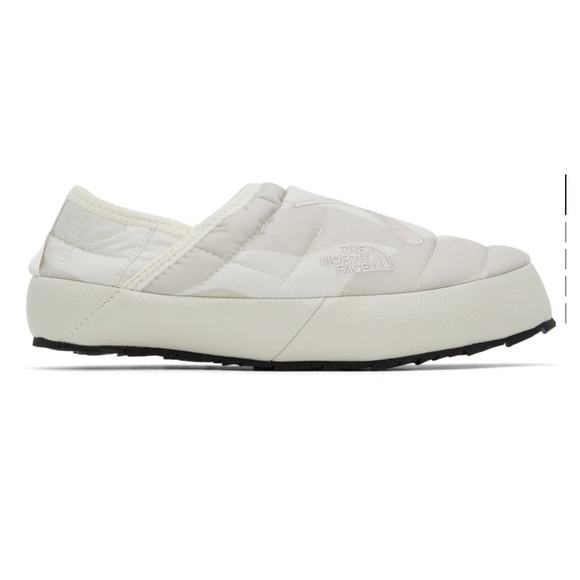 NORTHFACE x Kaws mules - Picture 2 of 3